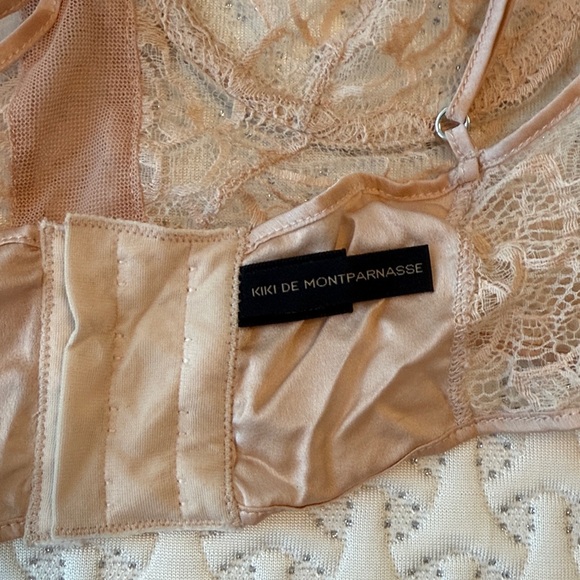 Delicate Lace Underwire Bra in Peach - Picture 5 of 6